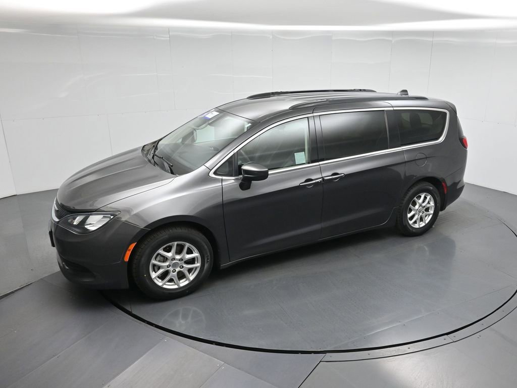 Used 2020 Chrysler Voyager Lxi image 47