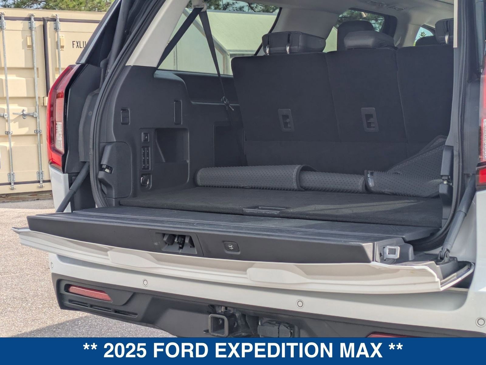 Certified 2025 Ford Expedition Max Active image 11