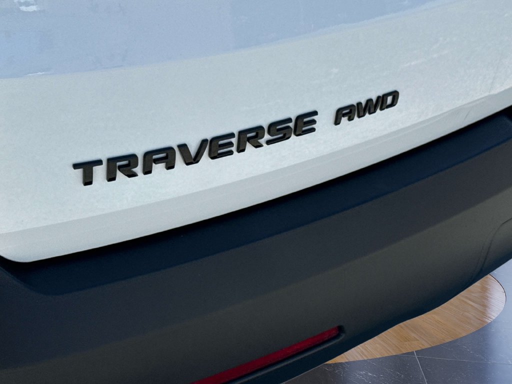 Used 2023 Chevrolet Traverse RS AWD/4WD image 11