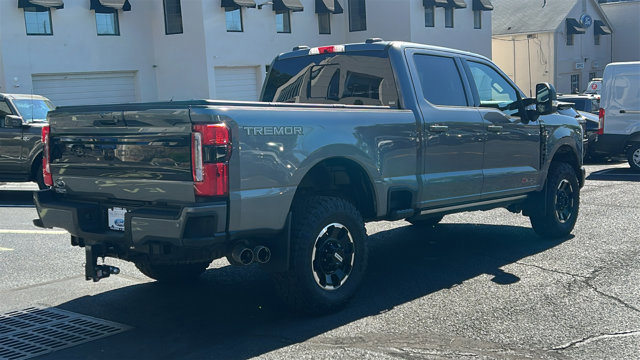 Certified 2025 Ford F250 Platinum w/ Tremor Off-Road Package AWD/4WD image 8
