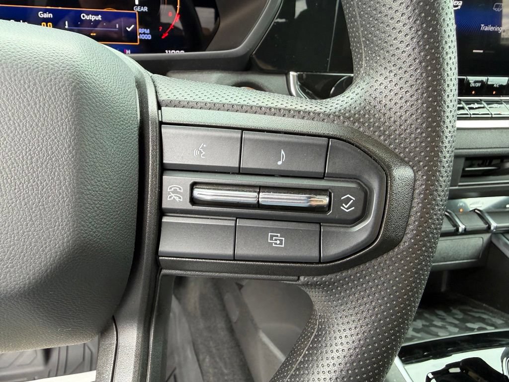 Used 2024 Chevrolet Colorado Trail Boss w/ Technology Package AWD/4WD image 15