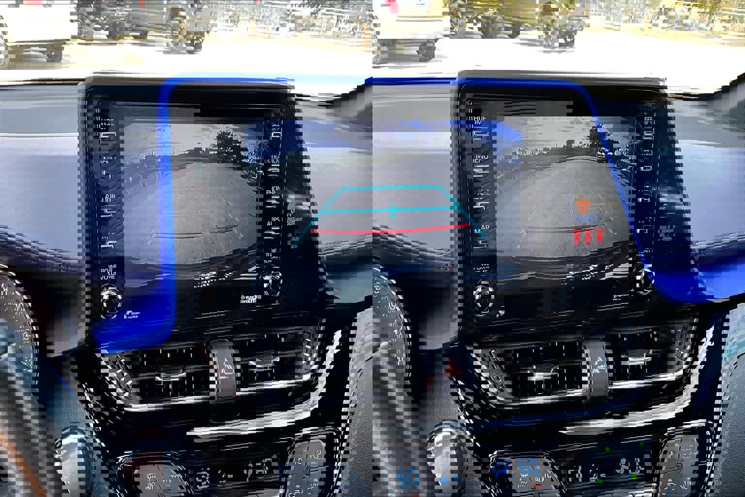 Used 2022 Toyota C-HR XLE image 28