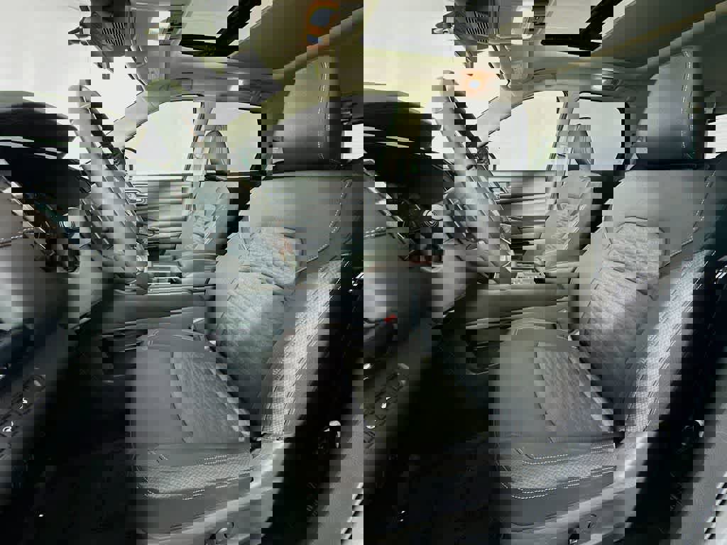 Used 2022 Nissan Pathfinder SV w/ SV Premium Package FWD image 15