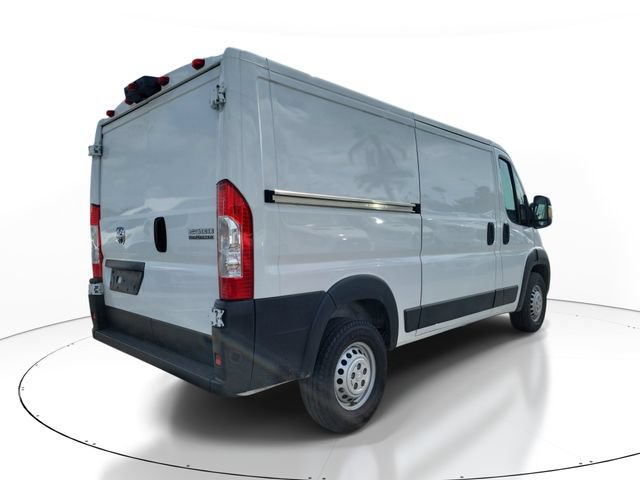 Used 2025 RAM ProMaster 2500 w/ Convenience Group FWD image 2