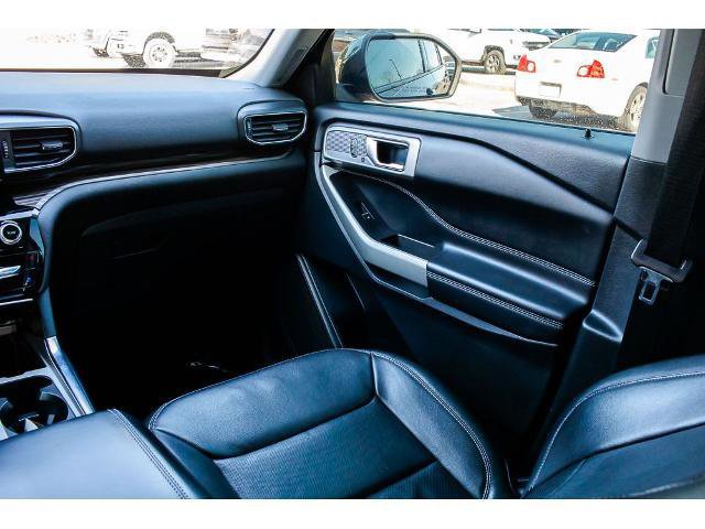 Certified 2022 Ford Explorer Limited w/ Equipment Group 301A image 16