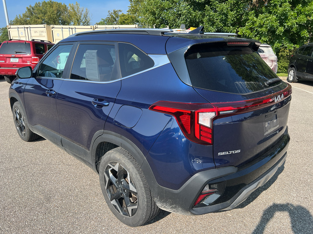 Used 2024 Kia Seltos EX AWD/4WD image 5