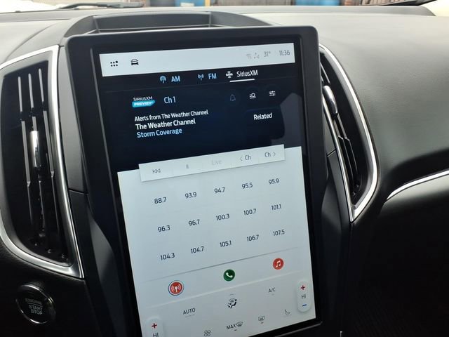 Certified 2024 Ford Edge Titanium image 19