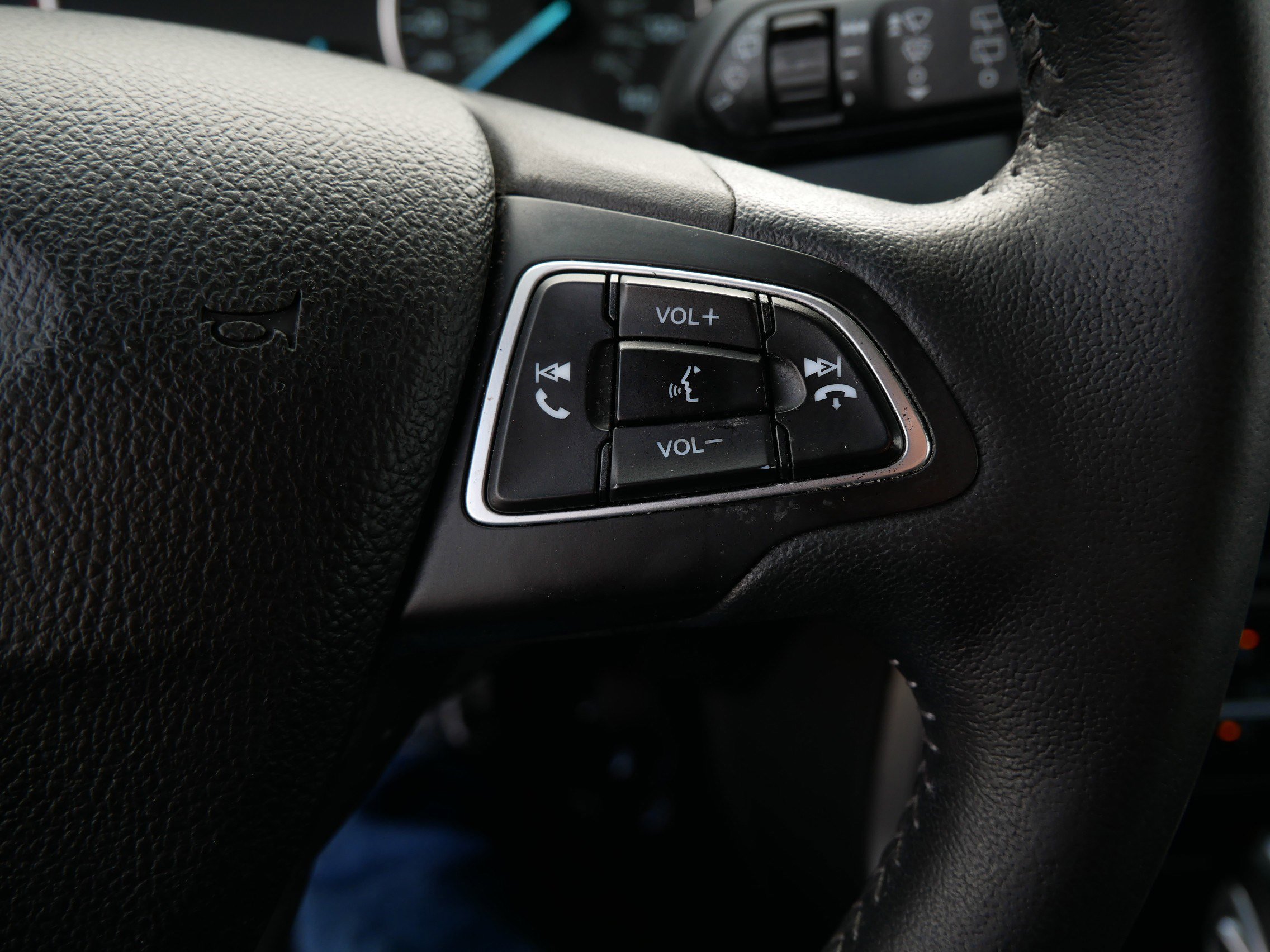 Certified 2020 Ford EcoSport SES image 29