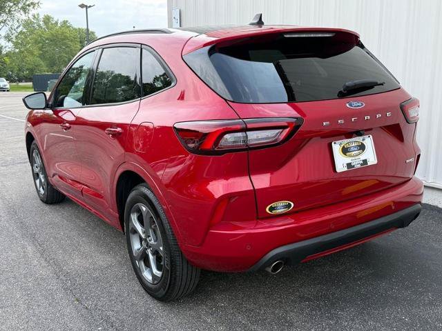 Certified 2024 Ford Escape ST-Line w/ Tech Pack #1 AWD/4WD image 3