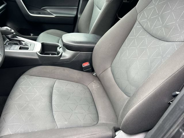 Used 2024 Toyota RAV4 XLE AWD/4WD image 31