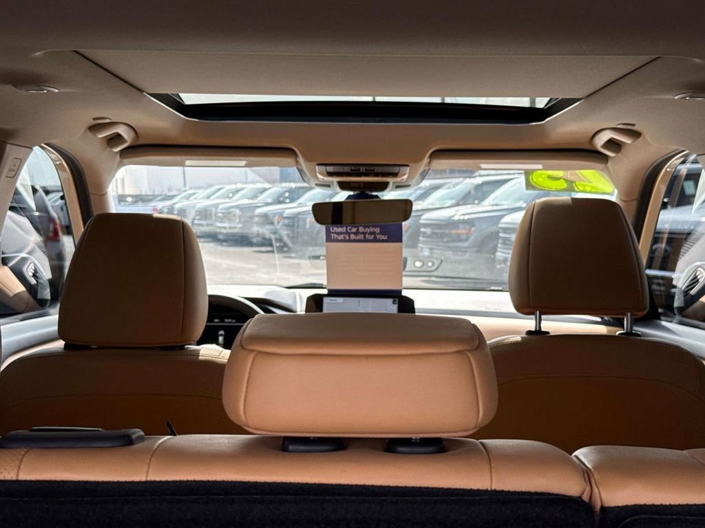 Used 2023 Nissan Rogue Platinum w/ Platinum Premium Package image 9