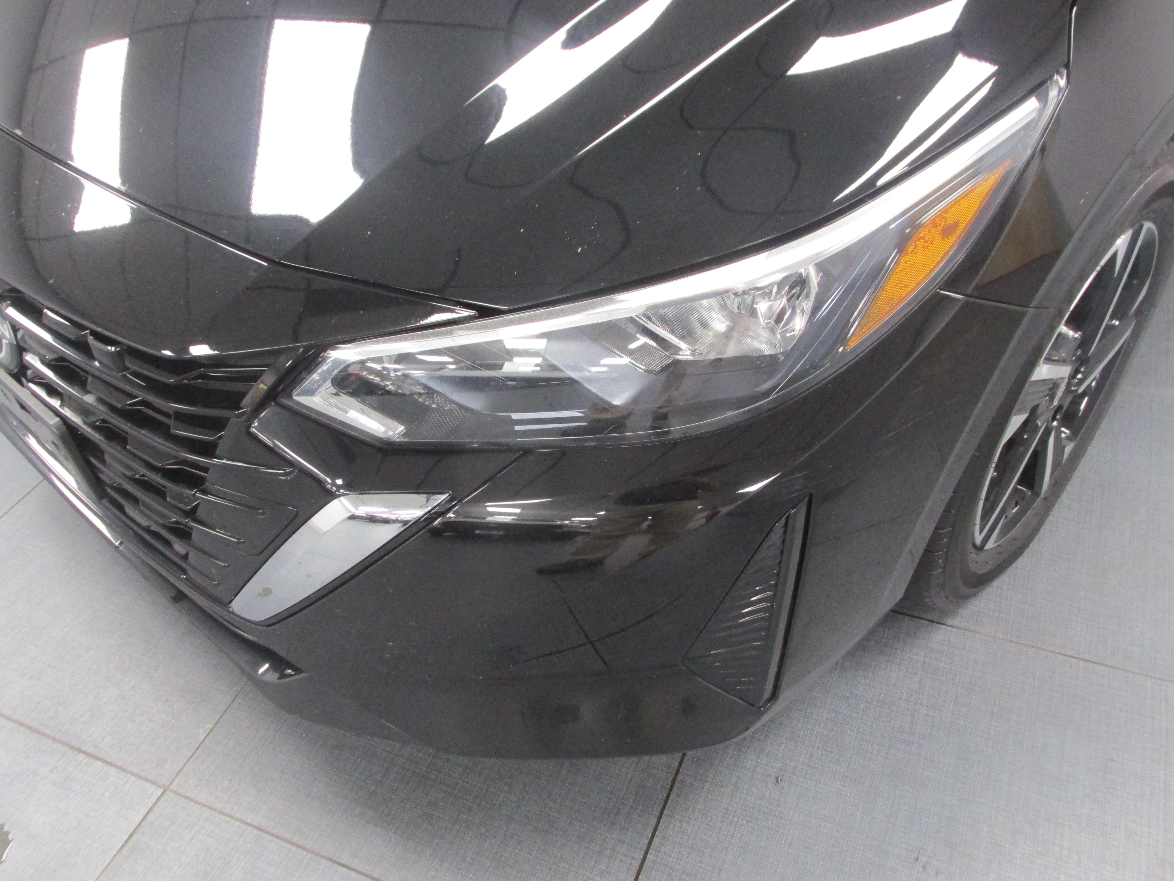 Used 2024 Nissan Sentra SV FWD image 9