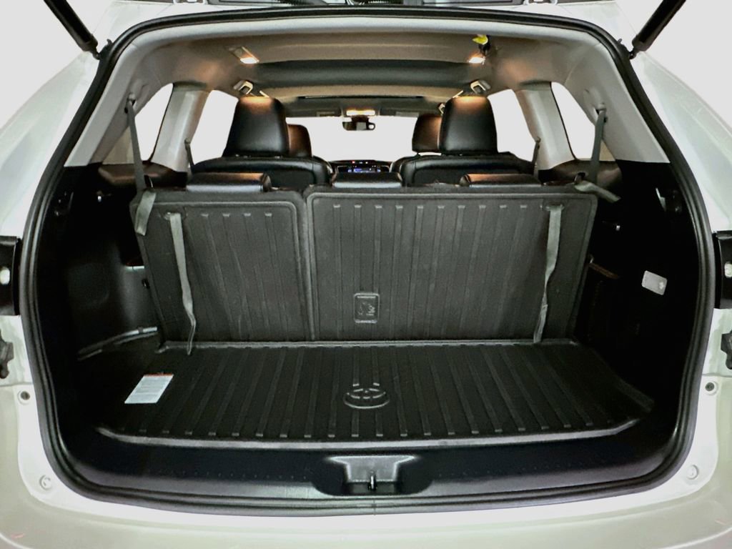 Used 2019 Toyota Highlander XLE image 36