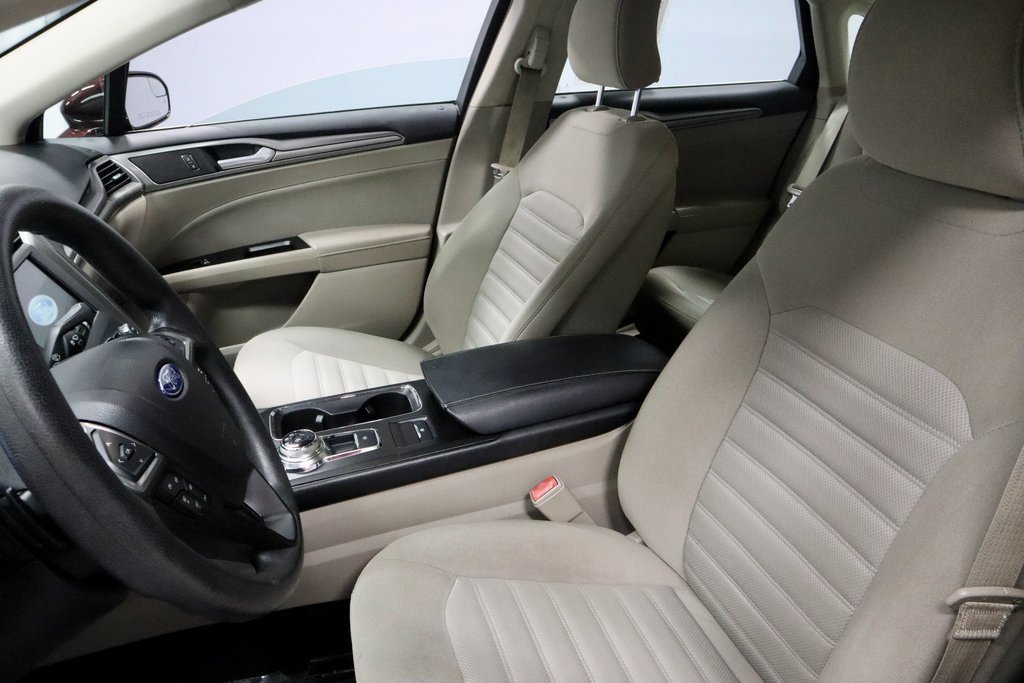 Certified 2017 Ford Fusion SE w/ Fusion SE Technology Package image 22