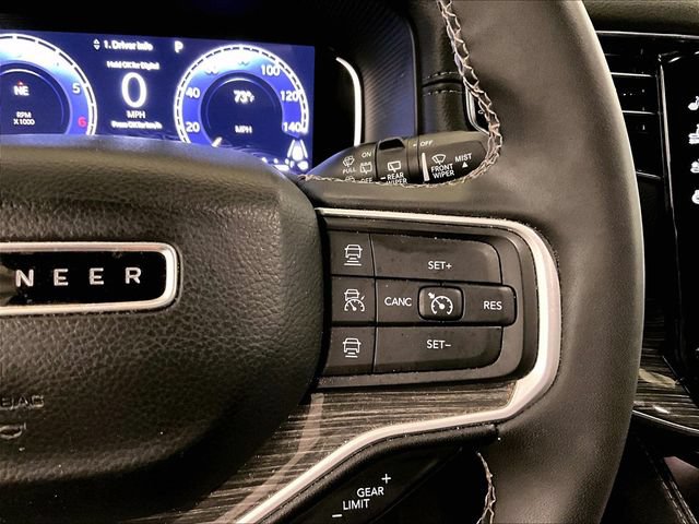 Used 2022 Jeep Wagoneer Series II AWD/4WD image 18