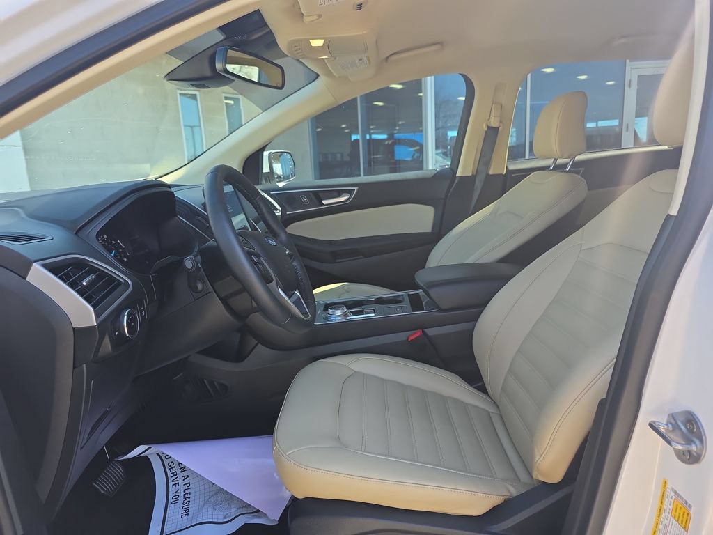 Certified 2024 Ford Edge SEL w/ Convenience Package AWD/4WD image 17