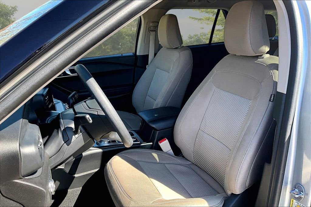 Certified 2022 Ford Explorer Base image 24