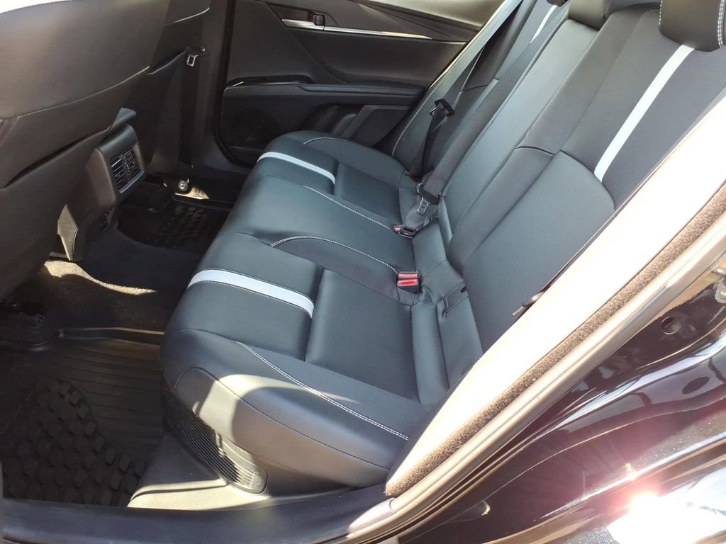 Used 2025 Toyota Camry SE w/ Convenience Package FWD image 9