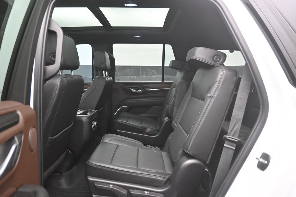 Used 2022 GMC Yukon Denali RWD image 25