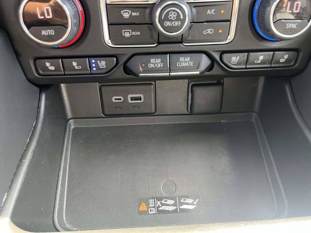 Used 2023 Chevrolet Suburban High Country AWD/4WD image 34