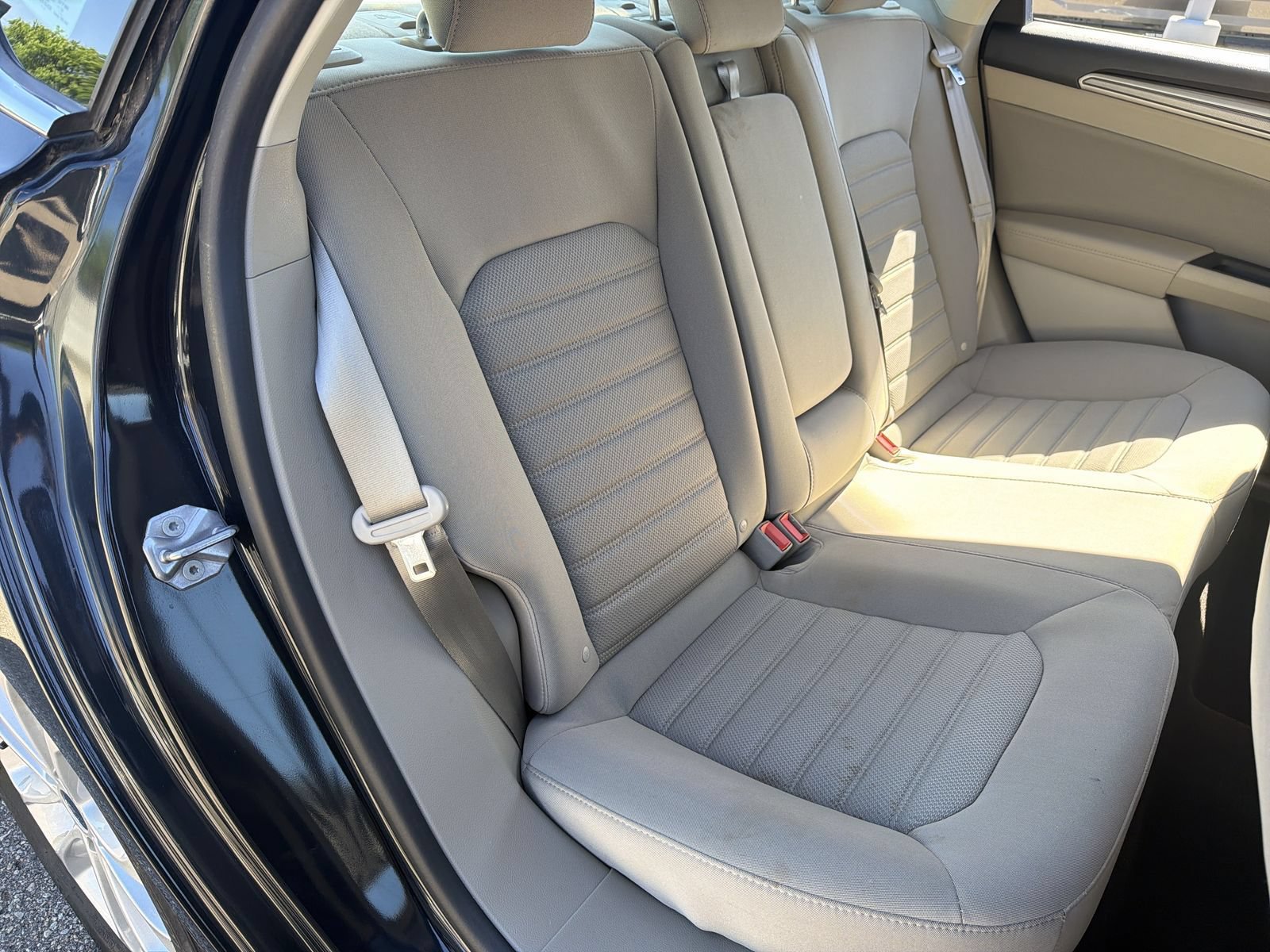 Certified 2020 Ford Fusion SE FWD image 23