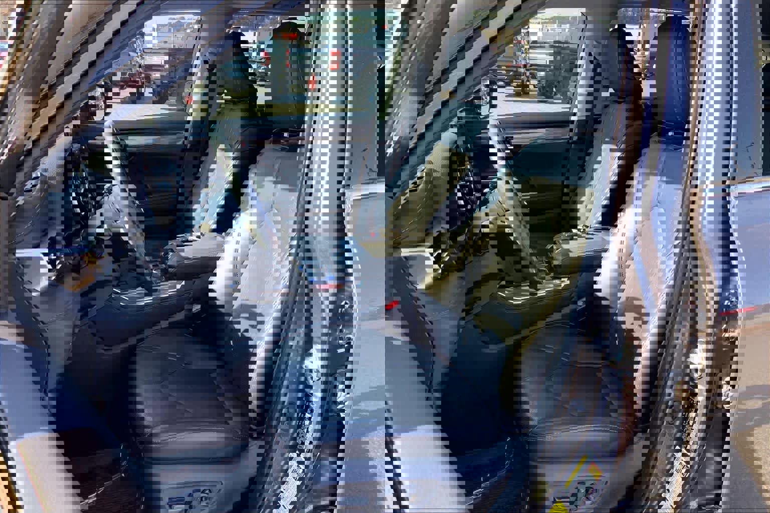 Used 2023 Toyota Highlander Limited image 8