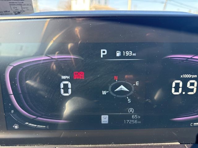 Used 2025 Kia Telluride S AWD/4WD image 21