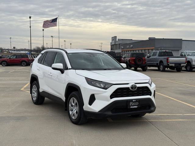 Used 2021 Toyota RAV4 LE image 2
