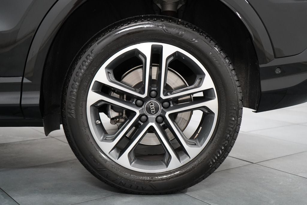 Used 2025 Audi Q5 Premium w/ Convenience Package AWD/4WD image 37