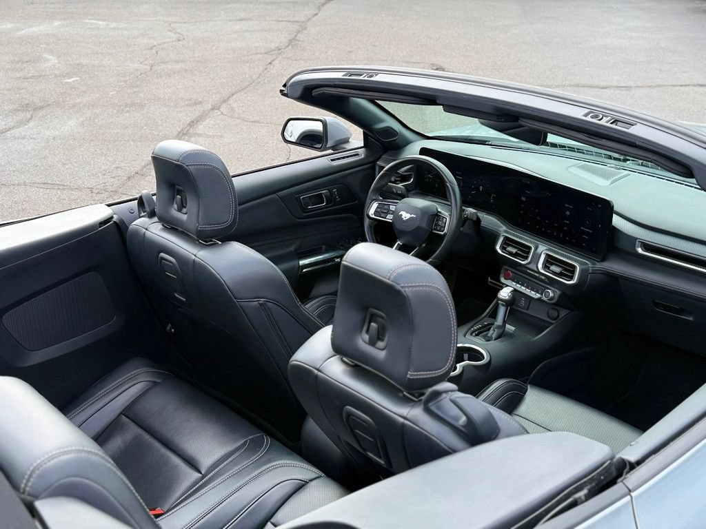 Certified 2025 Ford Mustang Convertible RWD image 11