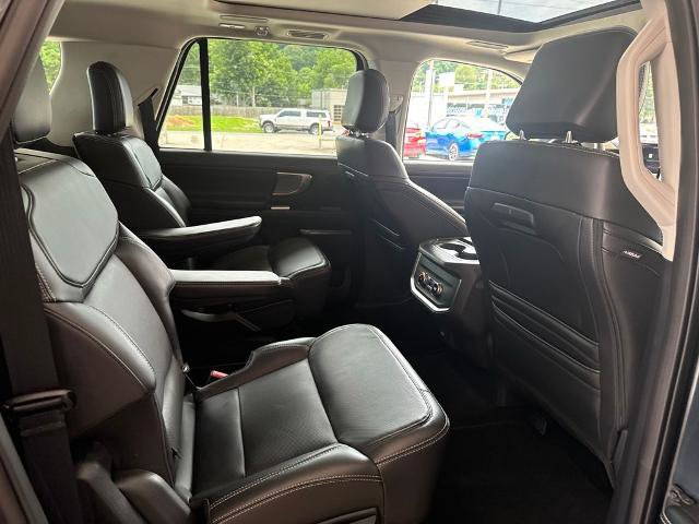 Certified 2025 Ford Expedition Max Platinum w/ Driver's Package AWD/4WD image 21