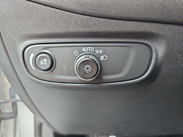 Used 2021 Chevrolet Equinox LT FWD image 28
