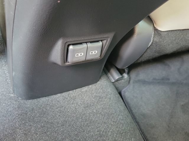 Used 2024 Lexus UX 250h F Sport FWD image 17