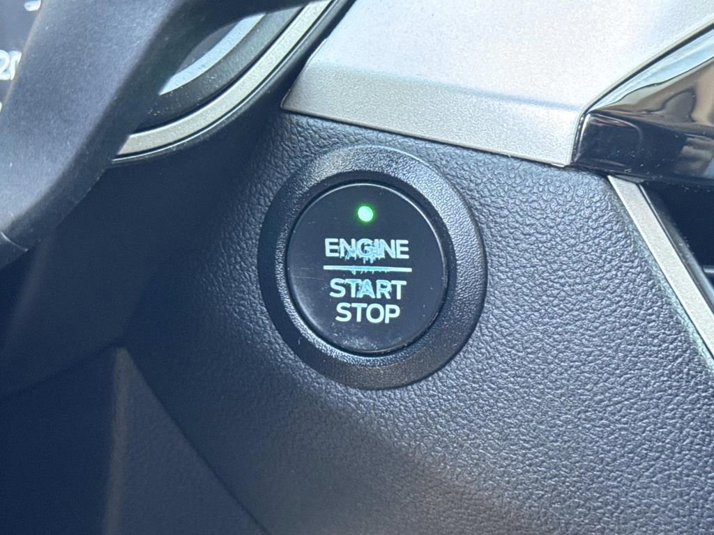 Certified 2022 Ford Escape SE image 17