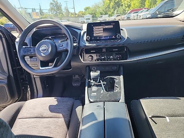 Used 2023 Nissan Rogue SV image 12