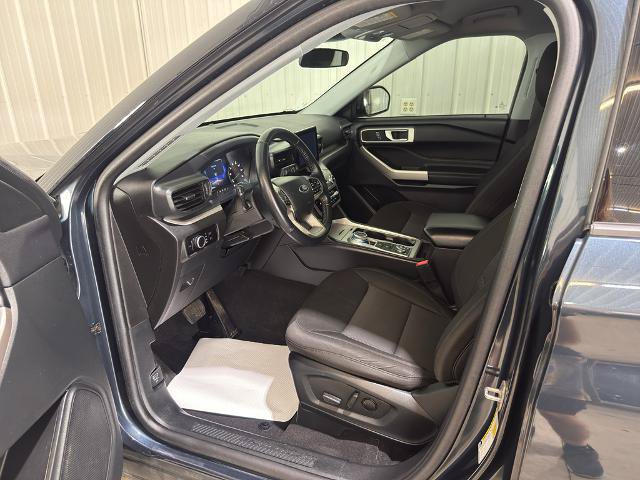 Certified 2023 Ford Explorer XLT AWD/4WD image 2