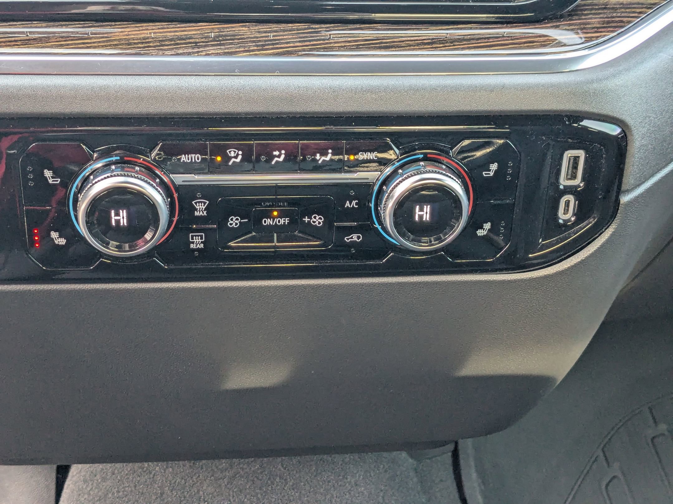 Used 2023 GMC Sierra 1500 Elevation image 22