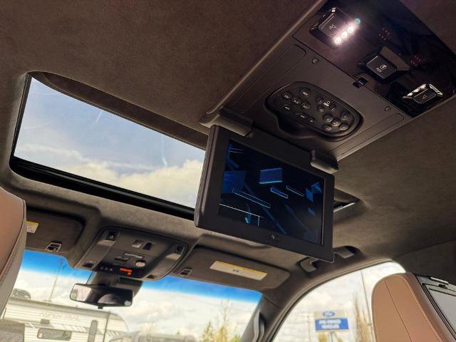 Used 2019 Cadillac Escalade ESV Platinum AWD/4WD image 13