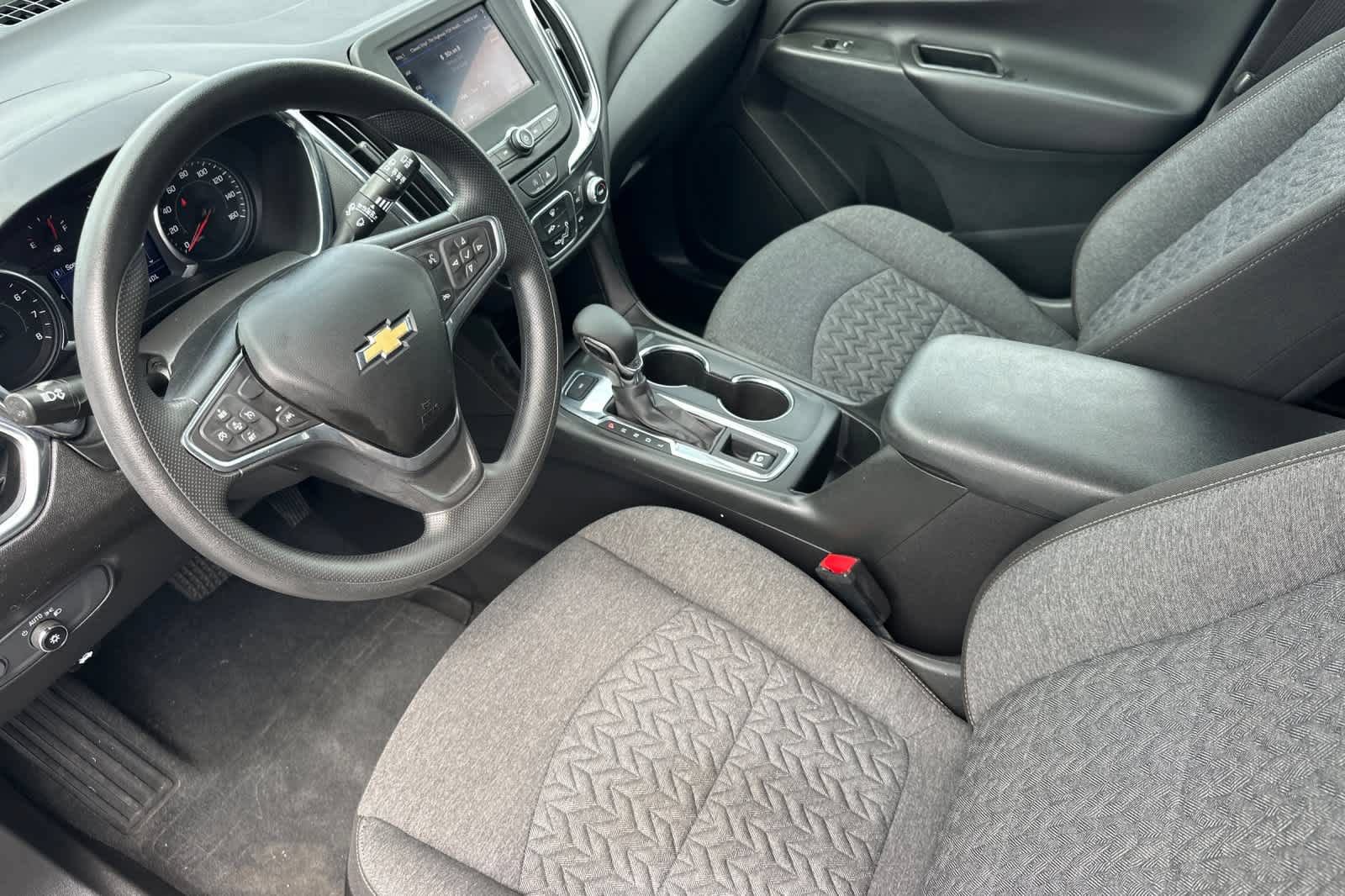 Used 2022 Chevrolet Equinox LT w/ LPO, Floor Liner Package AWD/4WD image 11
