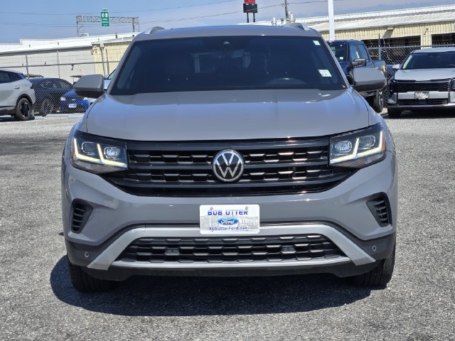 Used 2020 Volkswagen Atlas Cross Sport SEL AWD/4WD image 2