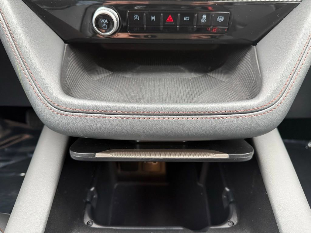 Certified 2025 Ford Explorer Active w/ Active Comfort Package image 16