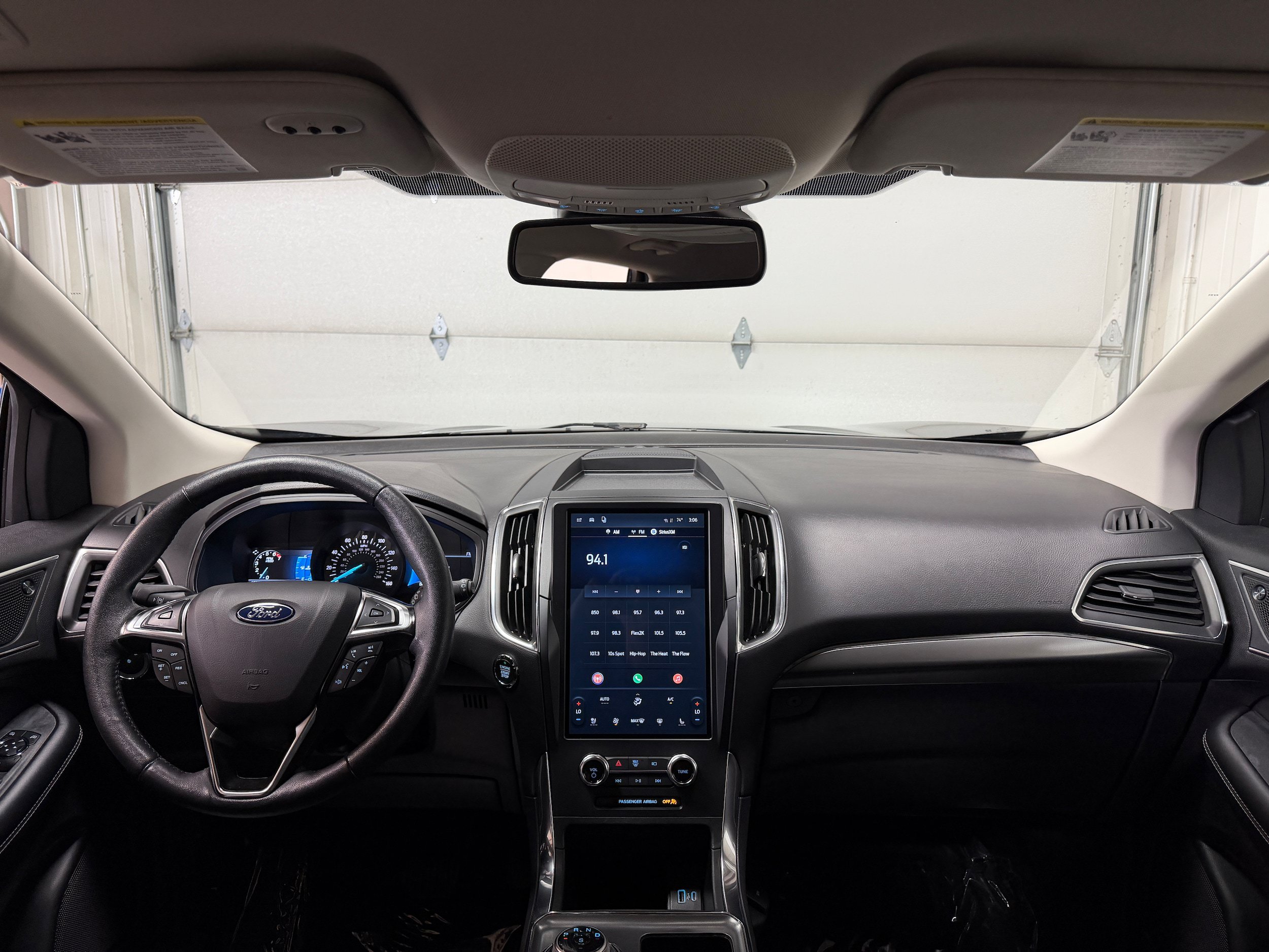 Certified 2024 Ford Edge Titanium AWD/4WD image 4