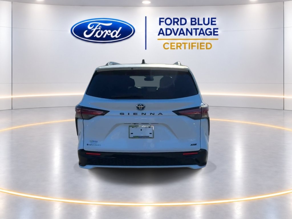 Used 2025 Toyota Sienna XSE AWD/4WD image 7