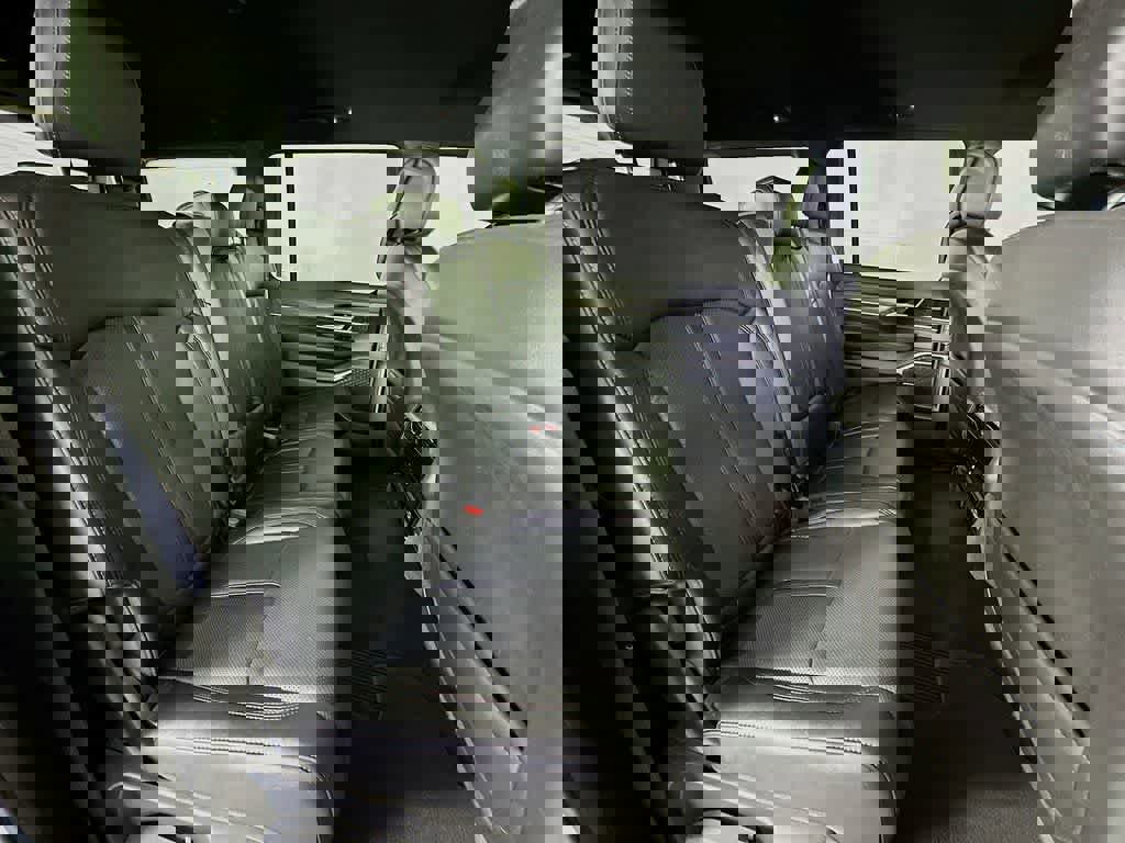 Used 2023 Jeep Wagoneer Series III w/ Preferred Equipment Group image 34