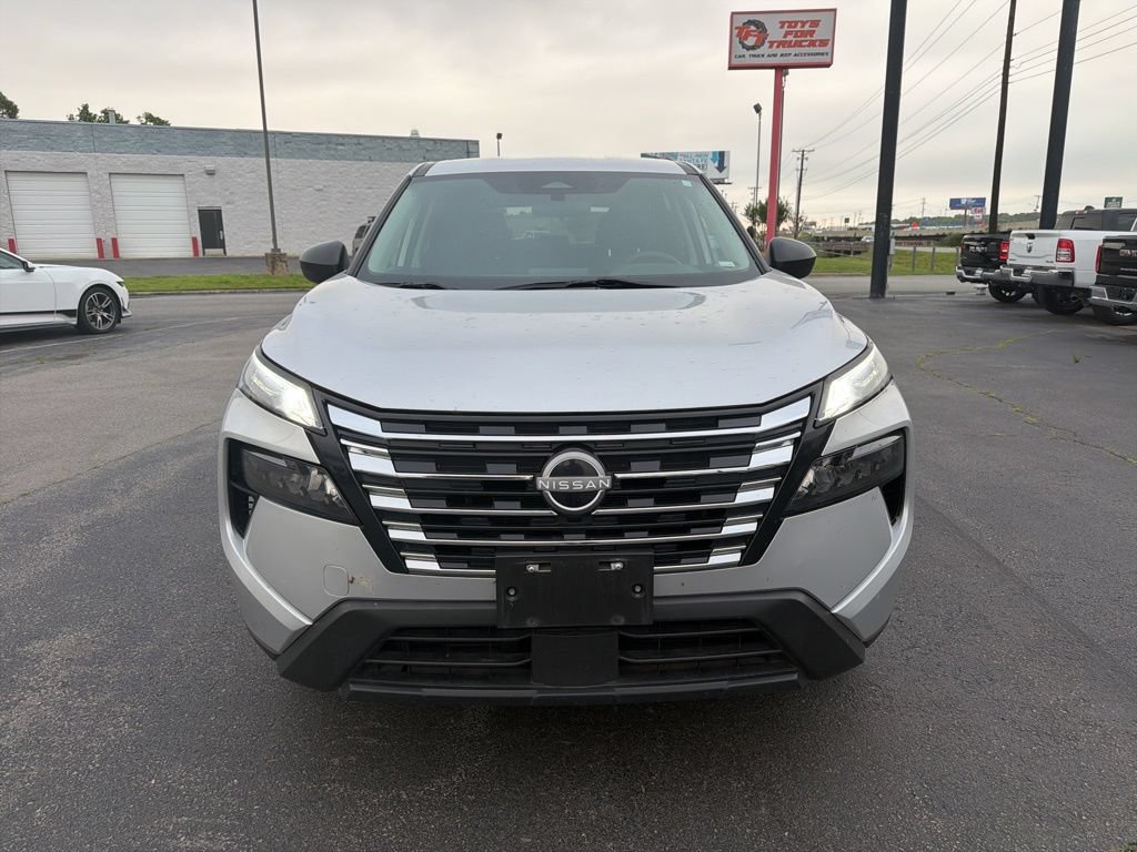 Used 2024 Nissan Rogue S FWD image 16