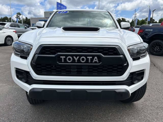 Used 2017 Toyota Tacoma TRD Pro AWD/4WD image 9