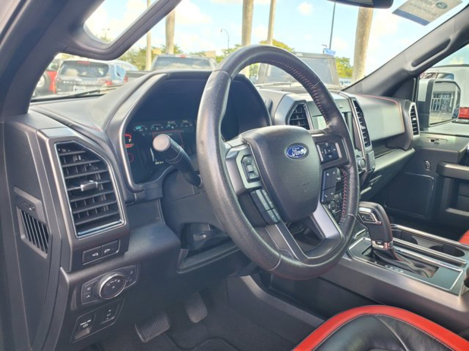 Certified 2019 Ford F150 Lariat image 9