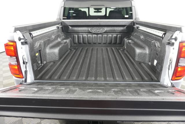 Certified 2025 Ford Maverick Lariat w/ Black Appearance Package image 9