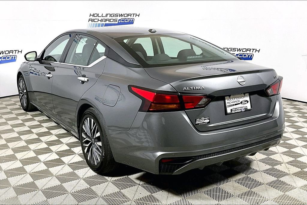 Used 2024 Nissan Altima 2.5 SV image 8