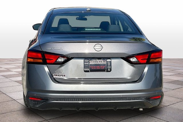 Used 2025 Nissan Altima 2.5 SV FWD image 4